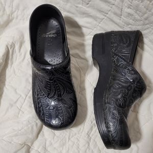 Danske, professional tooled size 40